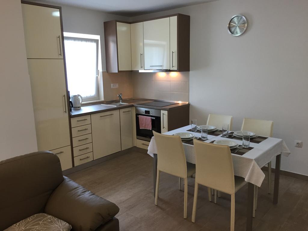 Apartments Sanbrandin Krk Town Δωμάτιο φωτογραφία