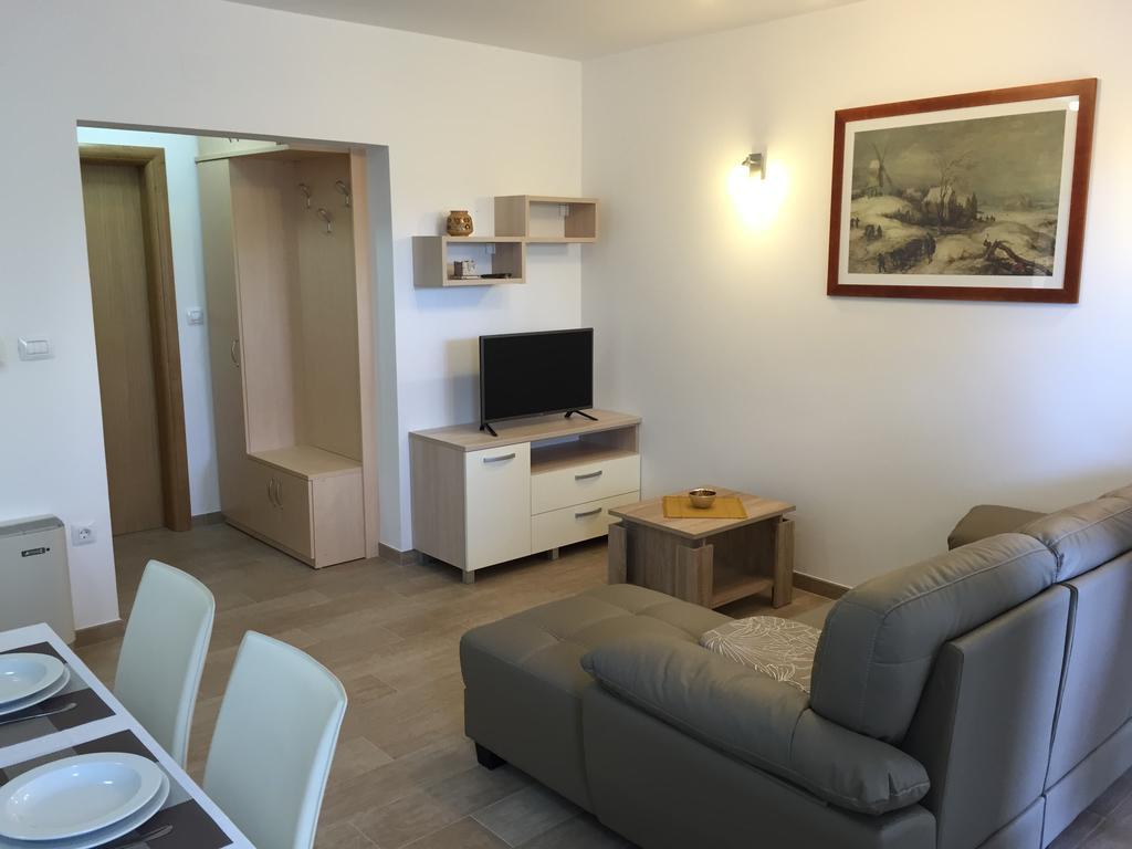 Apartments Sanbrandin Krk Town Δωμάτιο φωτογραφία